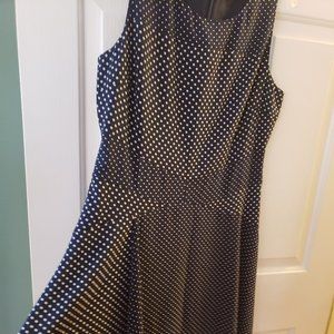 THE LIMITED WOMAN'S SIZE 10 POKA DOT DRESS-LINED